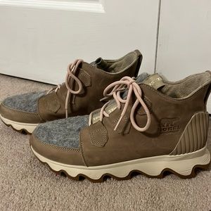 SOREL Kinetic Caribou Snow Boots